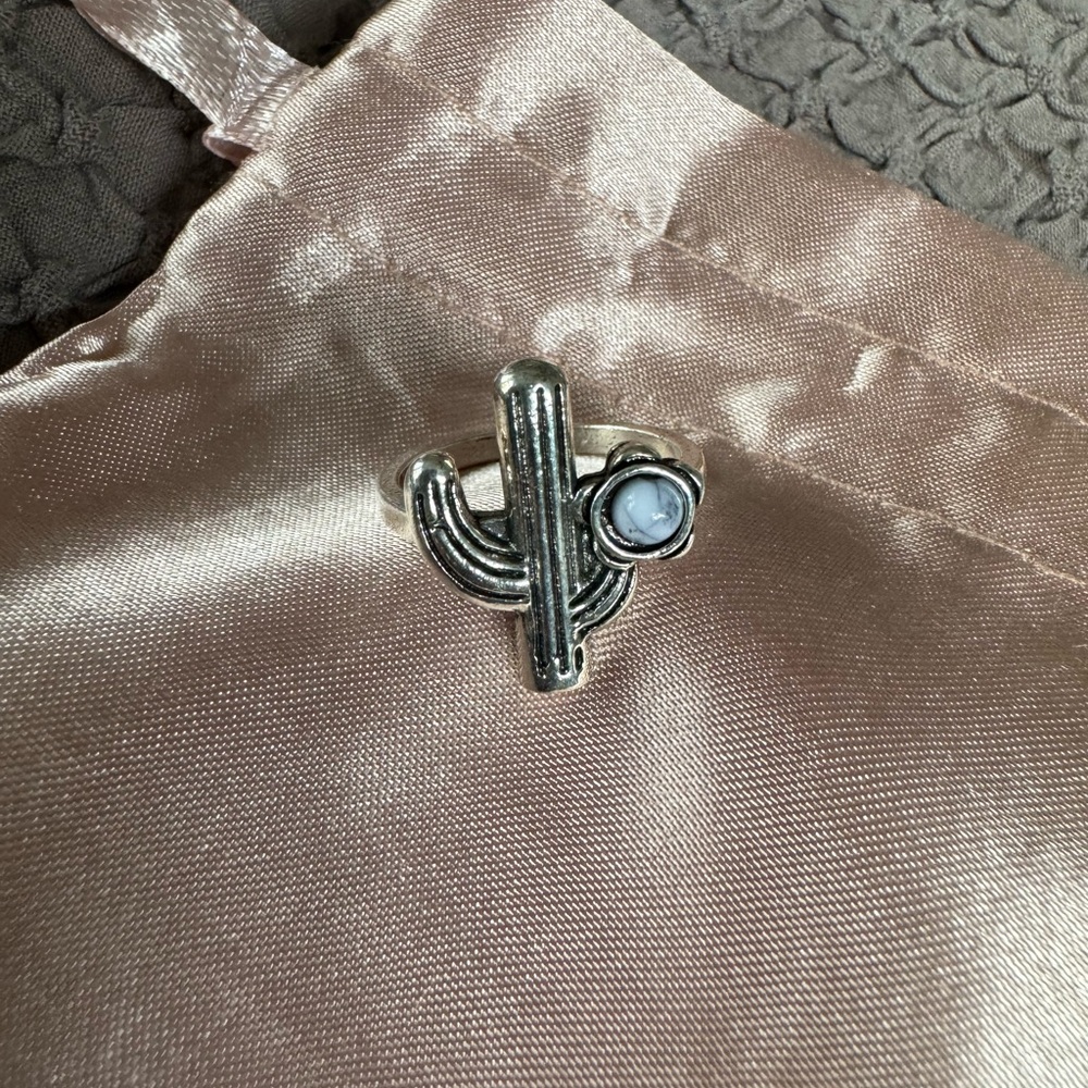 Bundle 3 for $10. Silver tone ring with blue accent. Size 7. NWOT